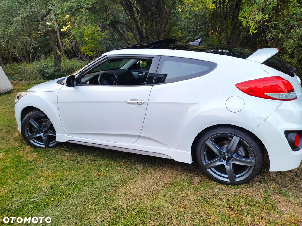 Hyundai Veloster - 8