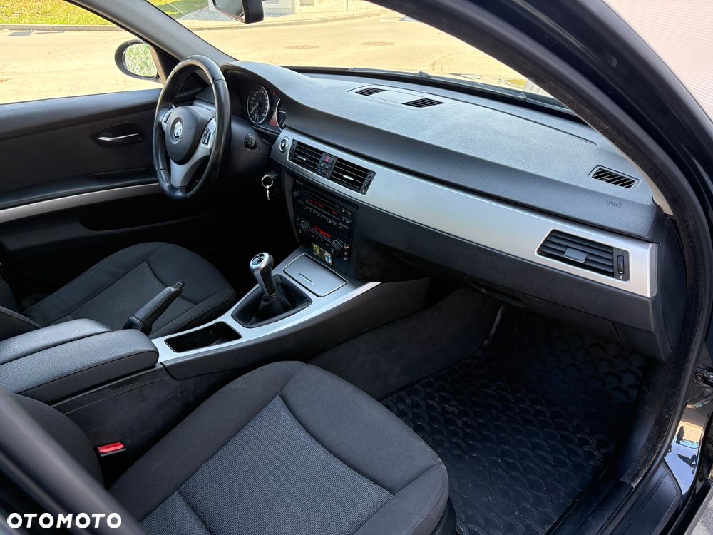 BMW Seria 3 320d DPF Blue Performance Edition Fleet Exclusive - 10