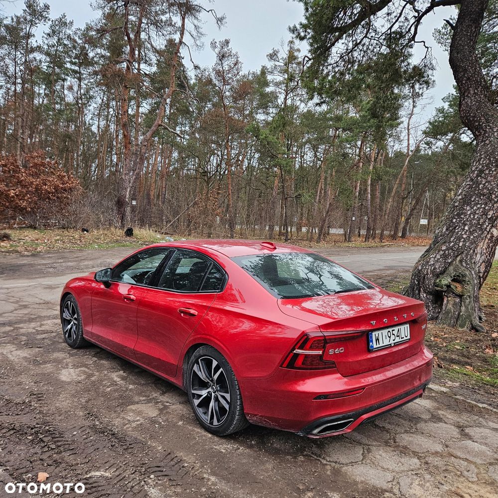 Volvo S60 T4 R-Design - 4