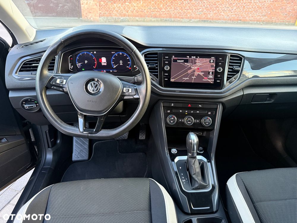 Volkswagen T-Roc - 10