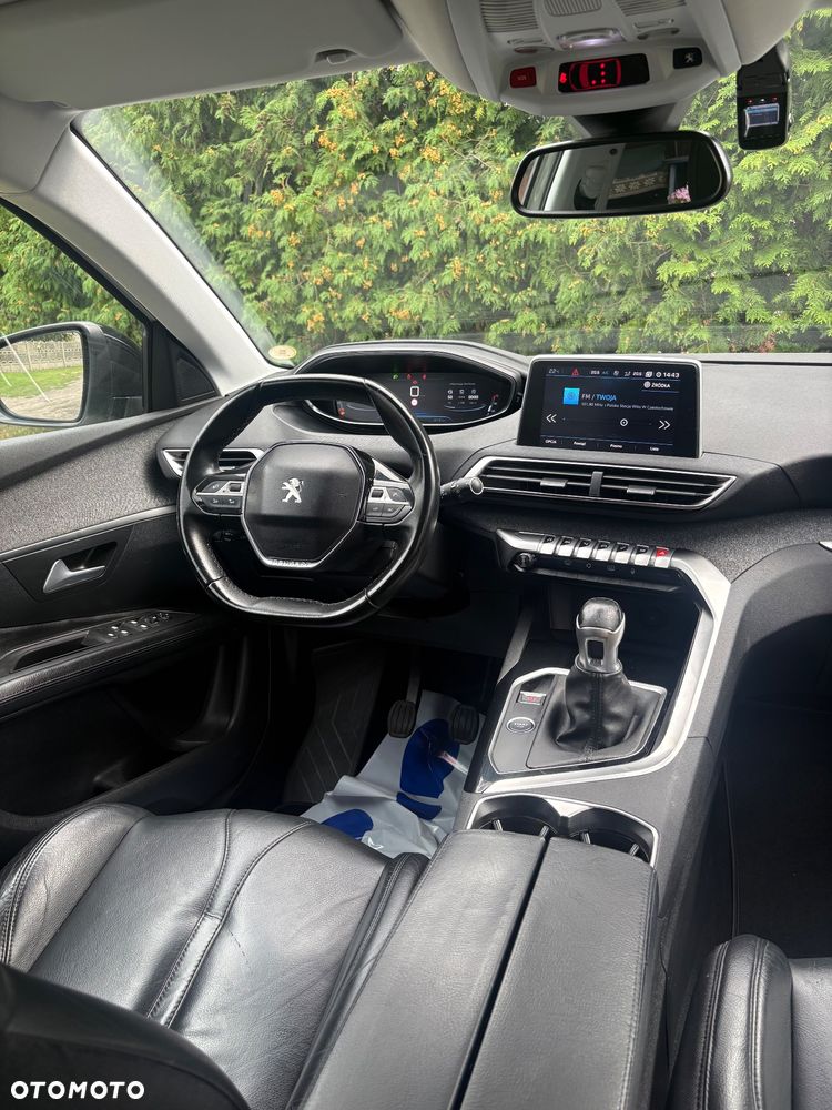 Peugeot 3008 PureTech 130 Stop & Start GPF Allure Business-Paket - 27