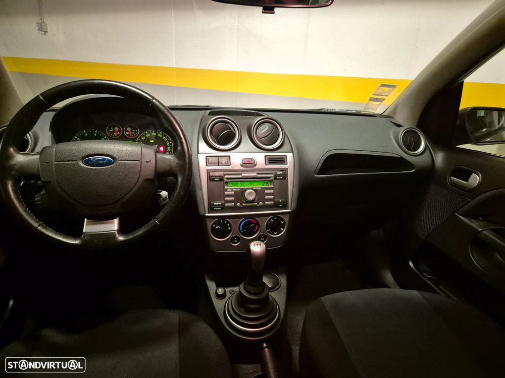 Ford Fiesta 1.25 Trend - 24