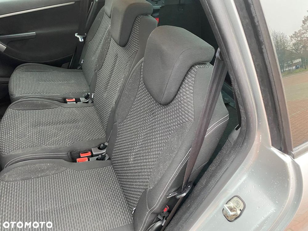 Citroën C4 Picasso - 15