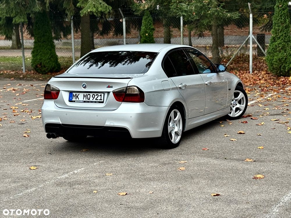 BMW Seria 3 320i - 16