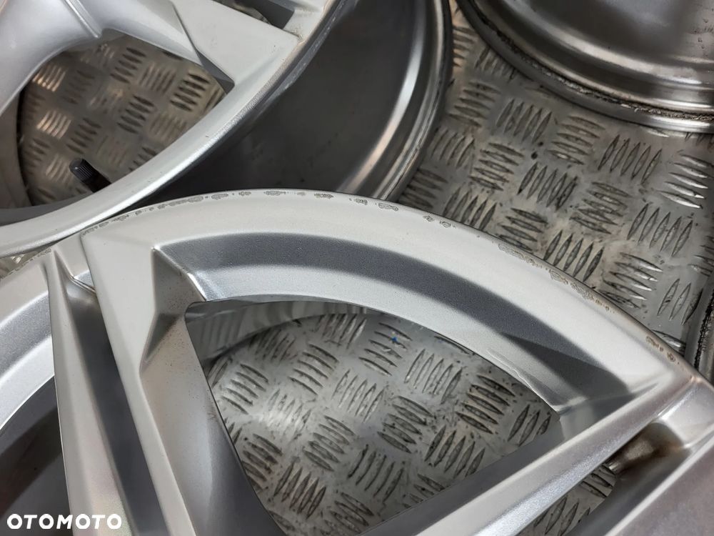 Audi A4 B9 Felgi Aluminiowe 18 5X112 - 4