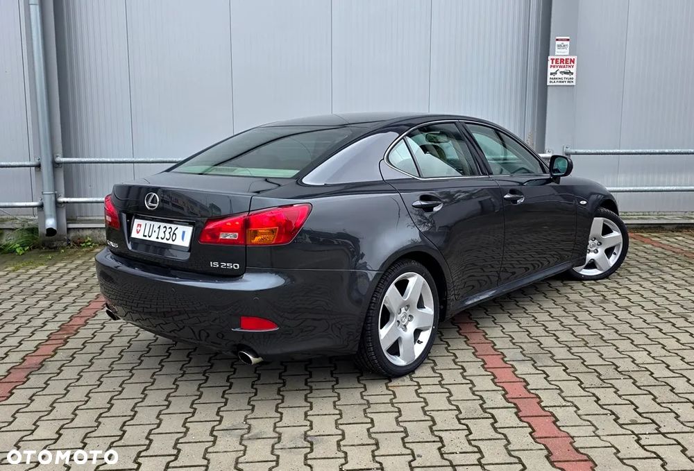Lexus IS 250 Prestige - 3