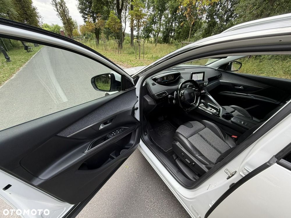 Peugeot 5008 - 17