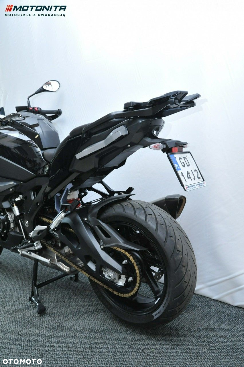 BMW XR - 13