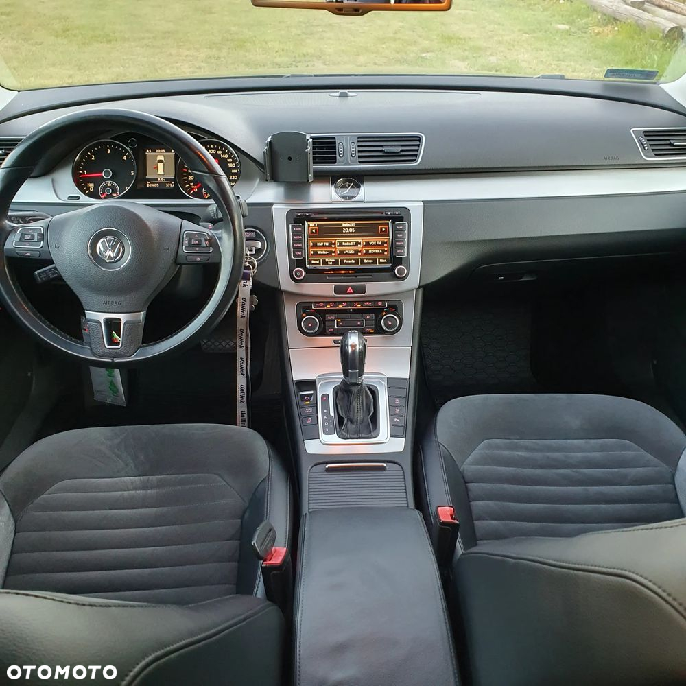 Volkswagen Passat 2.0 TDI Highline DSG - 12