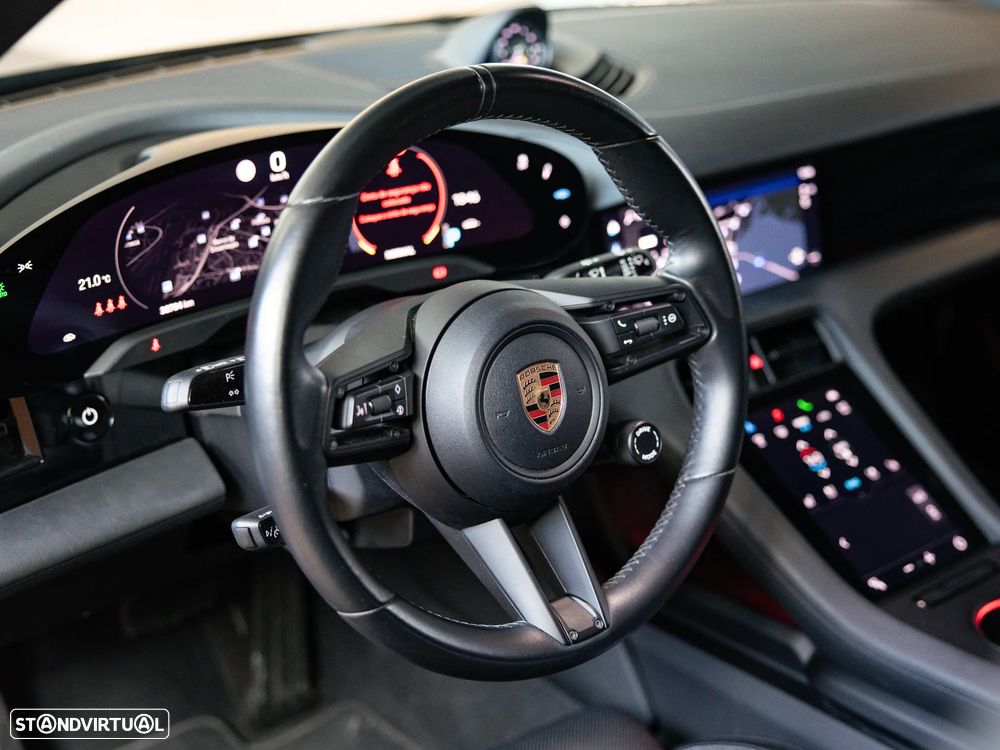 Porsche Taycan Sport Turismo - 26
