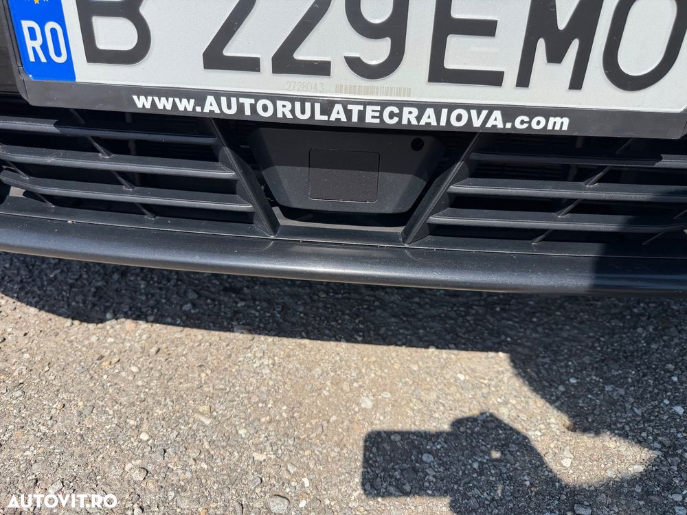 BMW Seria 3 330e xDrive Aut. - 19