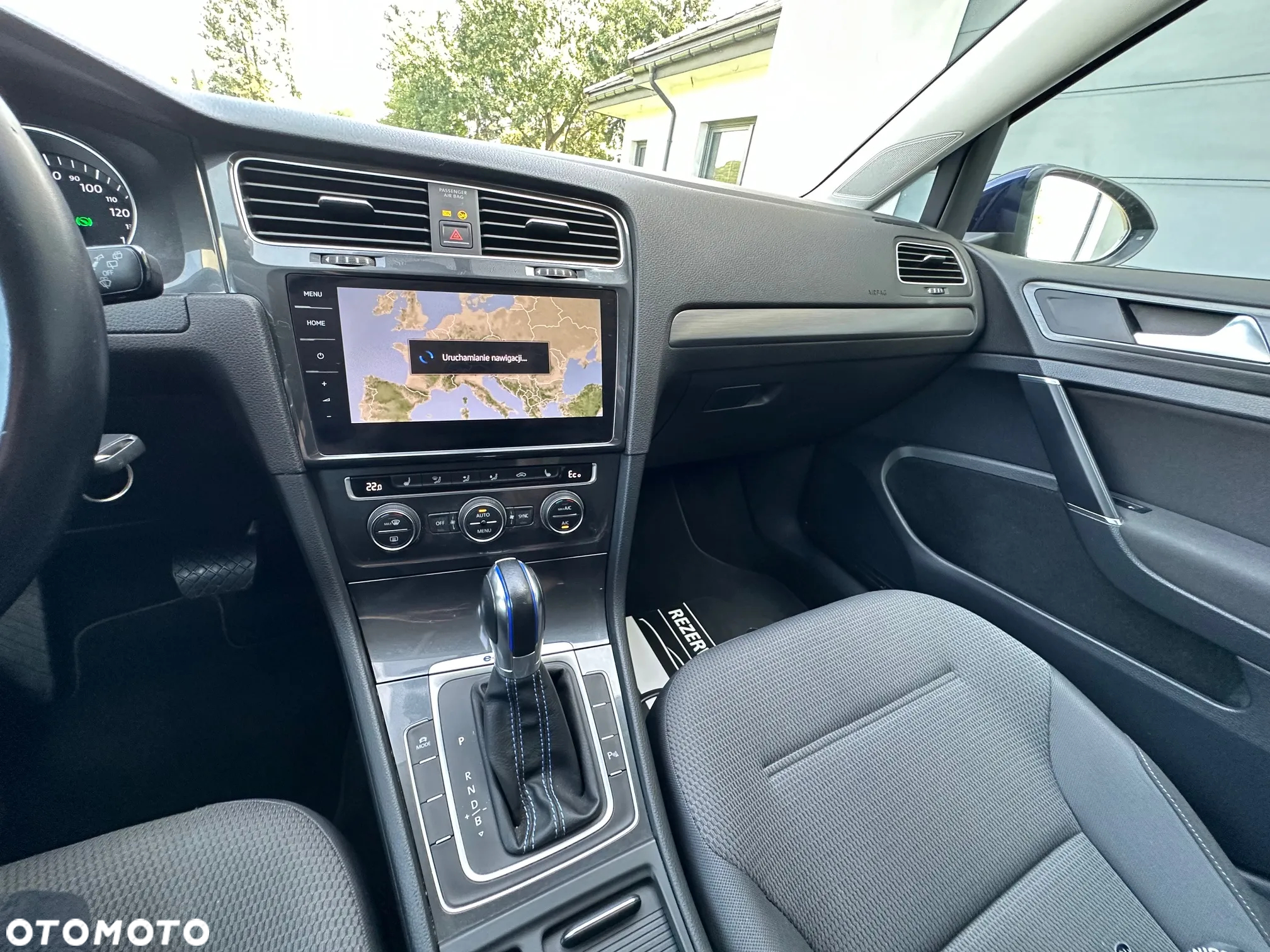 Volkswagen Golf e-Golf - 31