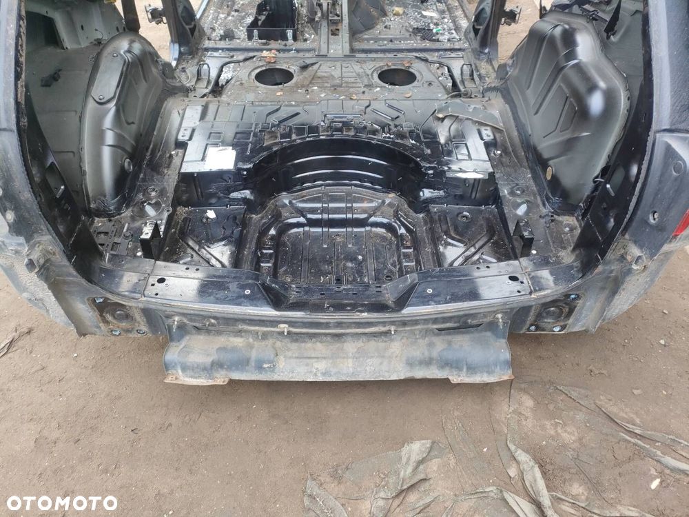 WANNA BAGAŻNIKA PAS TYLNY PORSCHE CAYENNE  I - 1