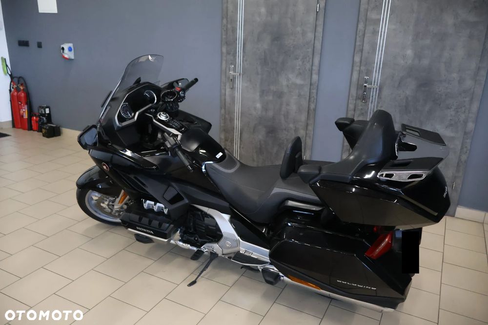 Honda GL - 24