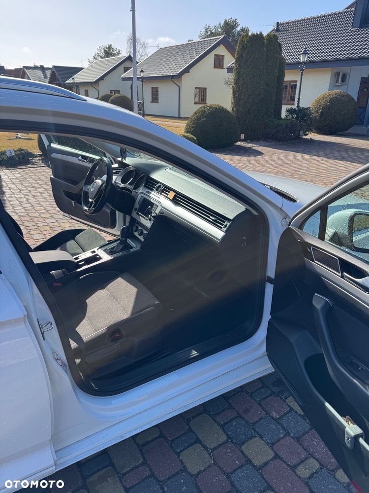 Volkswagen Passat - 9