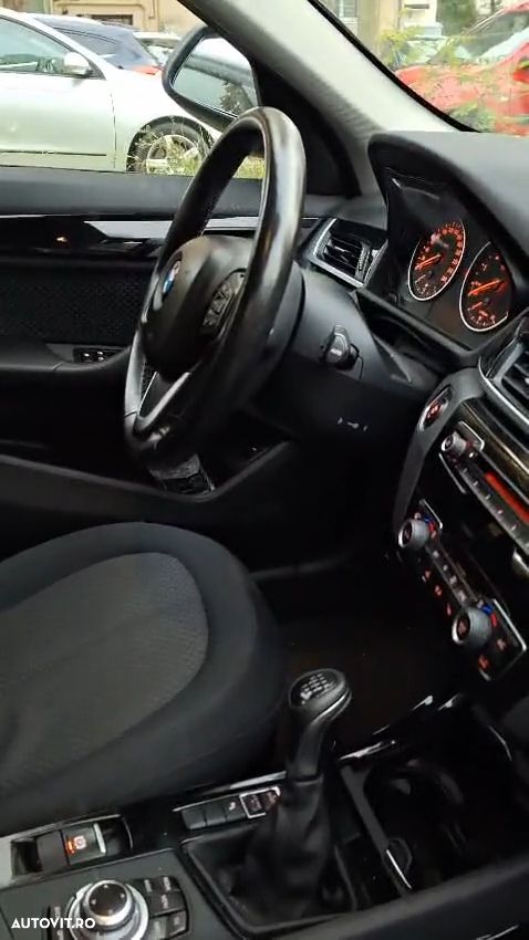 BMW X1 sDrive18i - 12