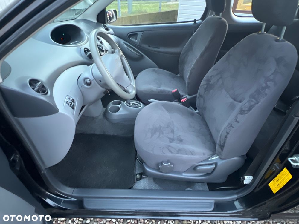 Toyota Yaris - 21