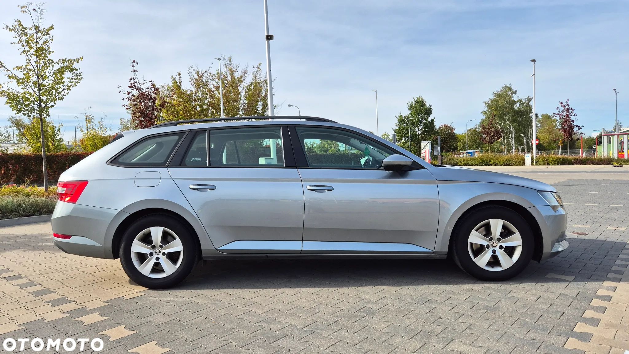 Skoda Superb 2.0 TDI Active - 1