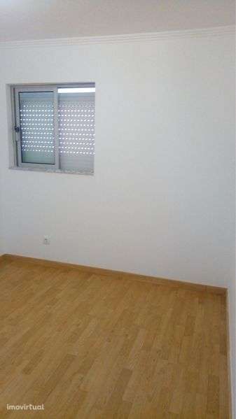 Arrendo casa T2 com logradouro - Grande imagem: 4/9