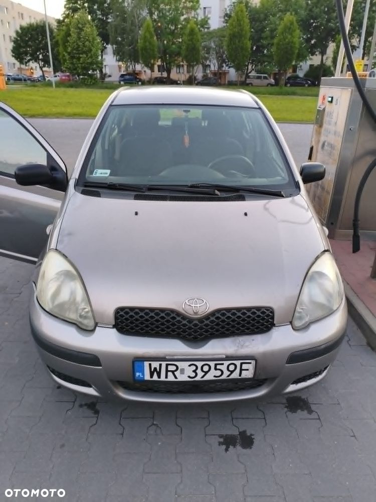 Toyota Yaris 1.0 Base - 23