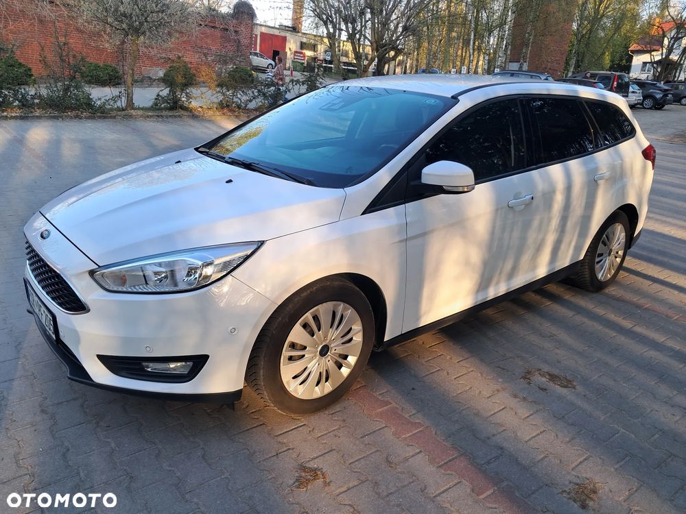Ford Focus ver-1-5-ecoboost-start--stopp--system-business-edition - 2