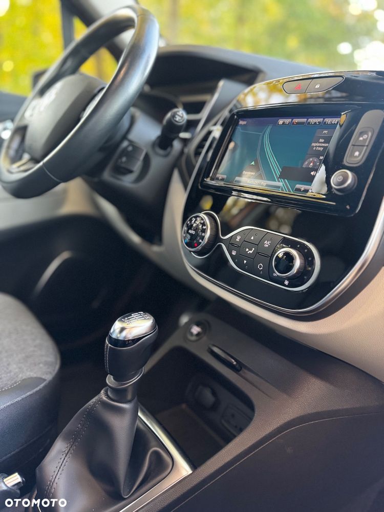 Renault Captur 1.2 Energy TCe XMOD - 29