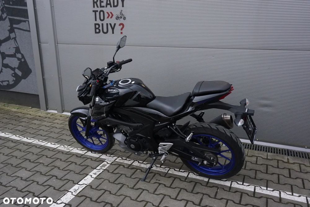 Suzuki GSX - 16