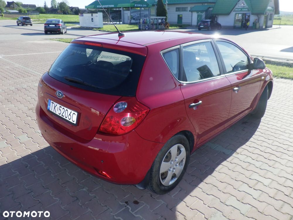 Kia Ceed 1.6 Comfort - 4