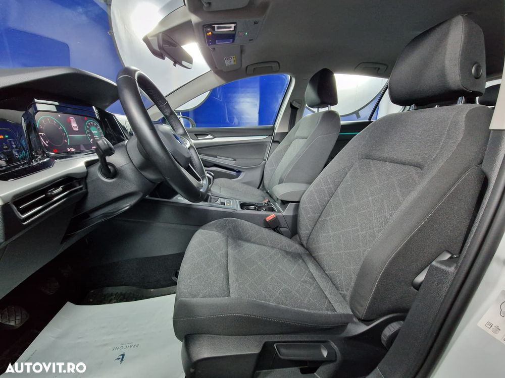 Volkswagen Golf - 11