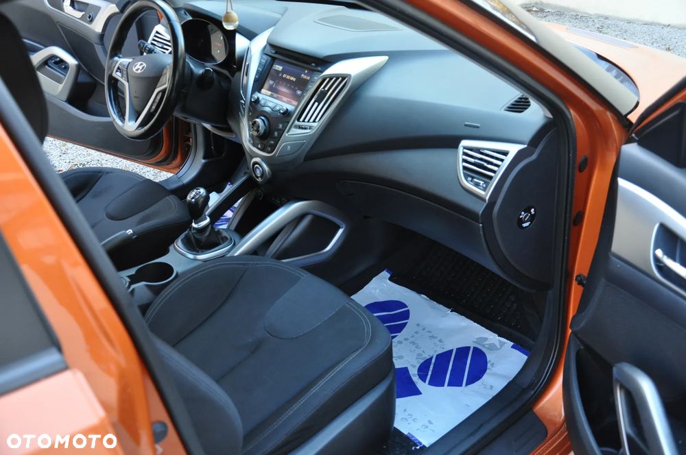 Hyundai Veloster 1.6 GDI Premium - 18