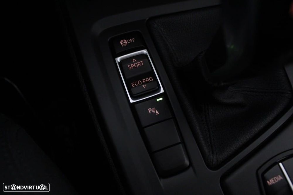 BMW X1 16 d sDrive Advantage Auto - 31