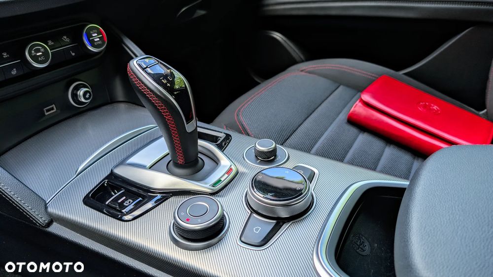 Alfa Romeo Stelvio - 29