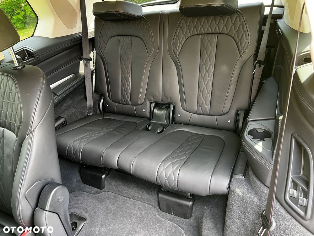 BMW X7 - 16
