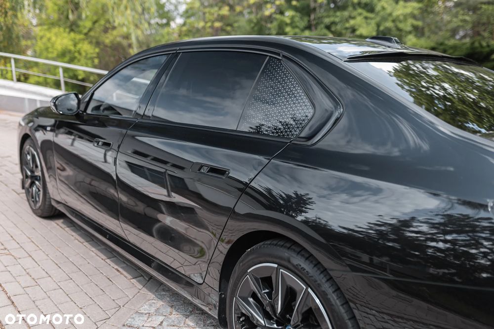 BMW i7 105.7kWh xDrive60 M Sport - 23