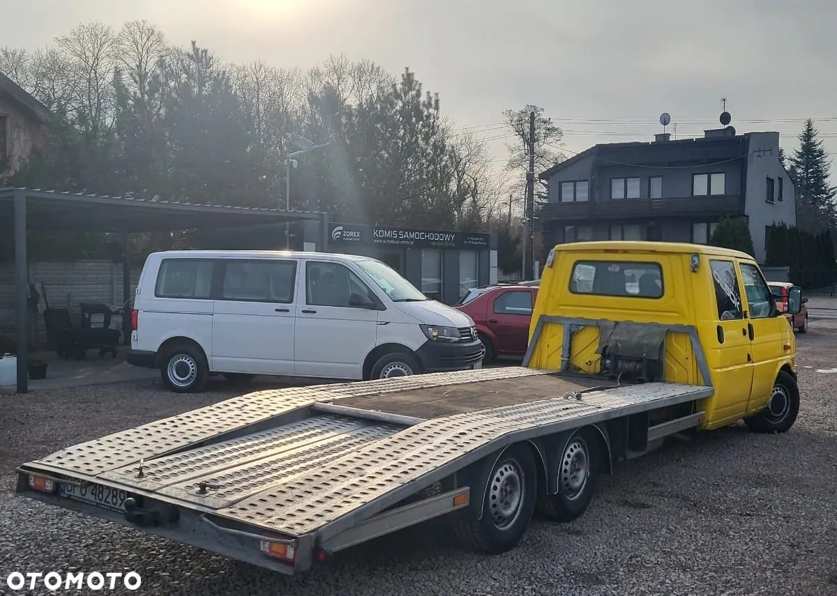 Volkswagen Transporter - 2