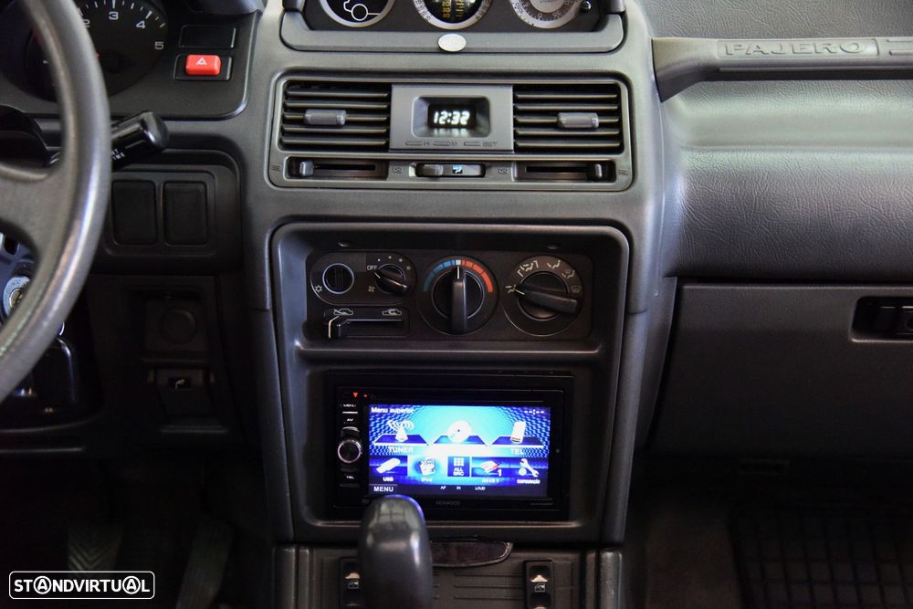 Mitsubishi Pajero - 14