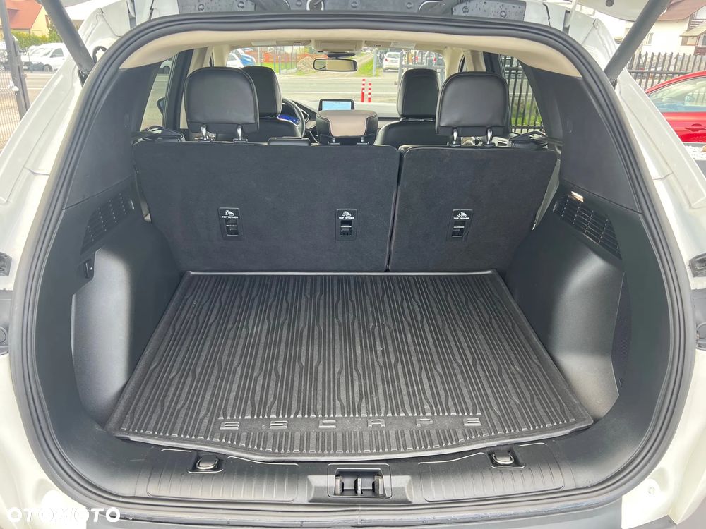 Ford Kuga 2.5 Duratec FHEV 4x4 TITANIUM - 18