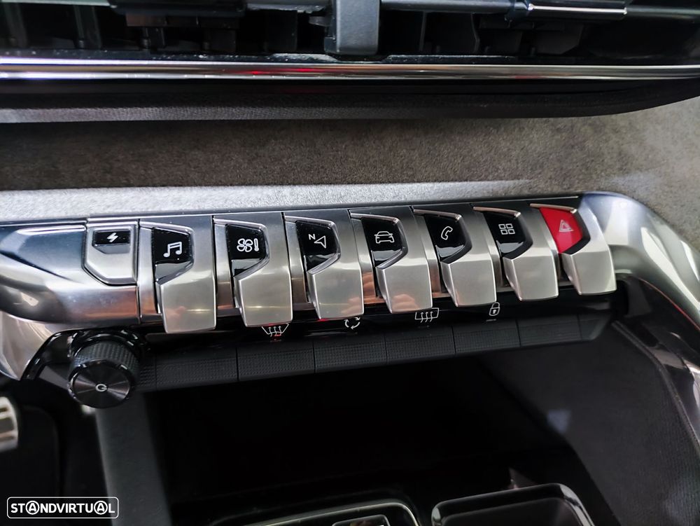 Peugeot 3008 1.6 Hybrid GT e-EAT8 - 24