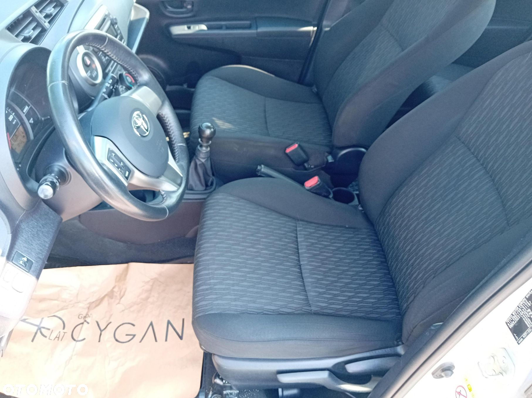 Toyota Yaris 1.33 Premium - 13