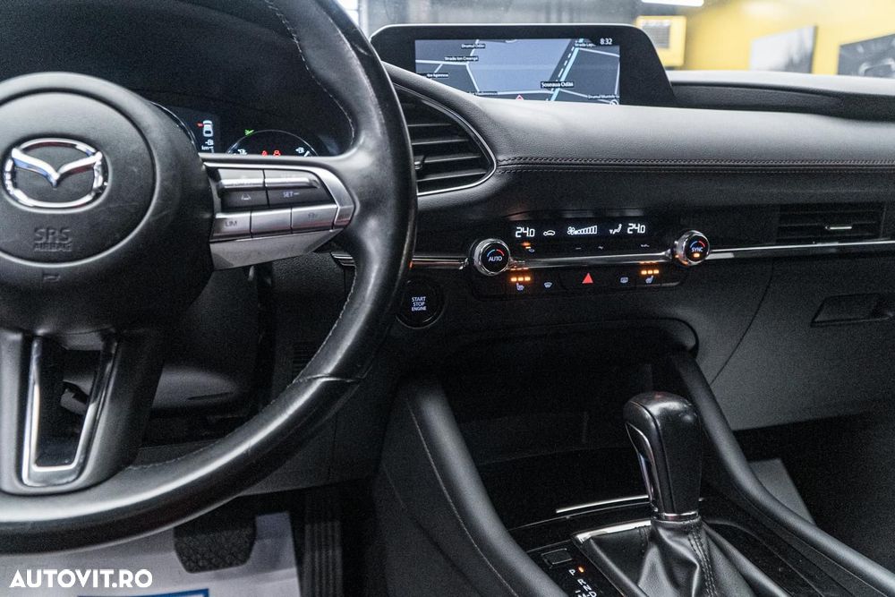 Mazda 3 e-SKYACTIV-G 150 M HYBRID DRIVE EXCLUSIVE-LINE - 32
