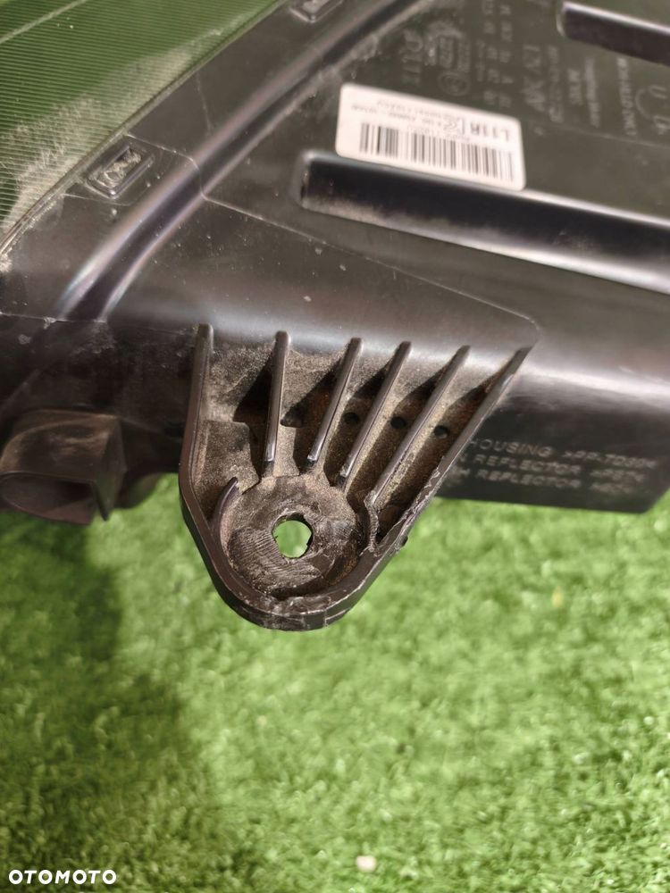 REFLEKTOR PRAWY PRZÓD SSANGYONG TIVOLI LIFT 19- FULL LED NR.995 - 5