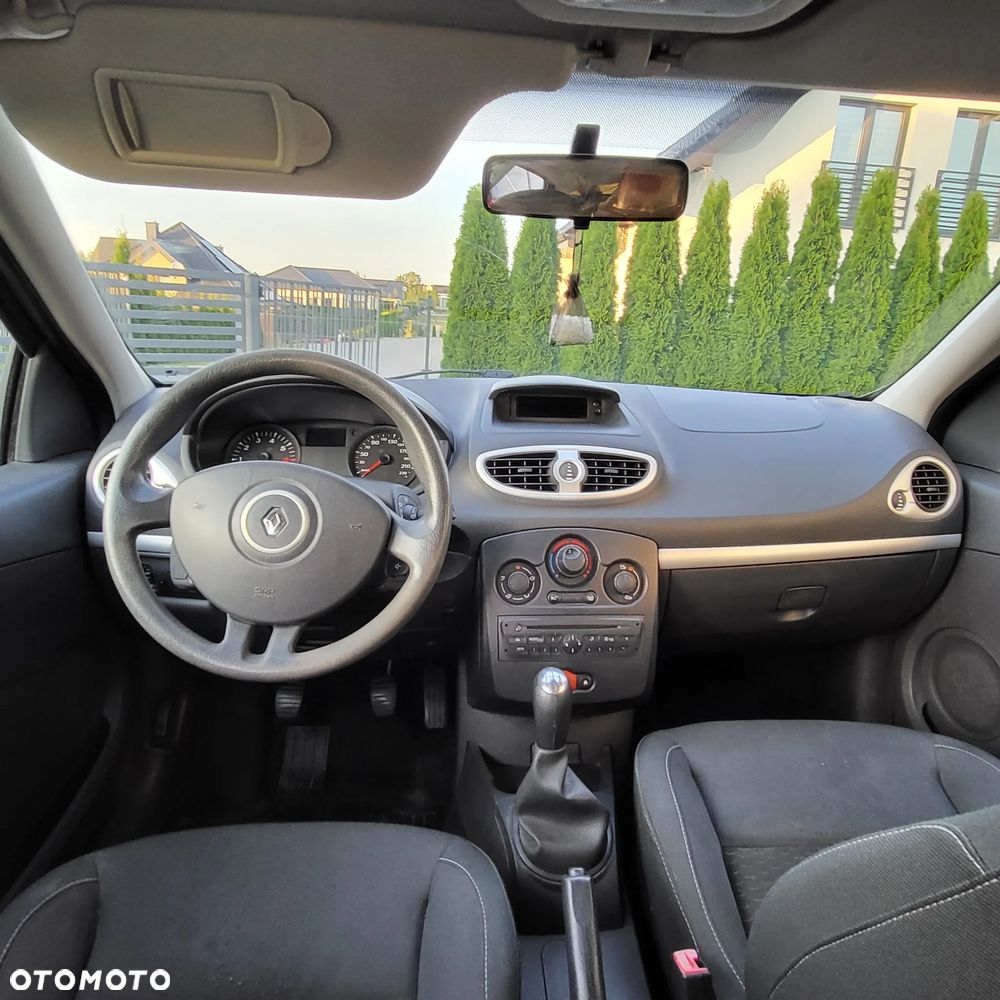 Renault Clio 1.2 16V Expression - 8