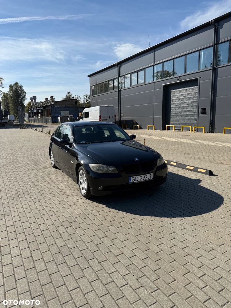 BMW Seria 3 318I 2007 photo 3