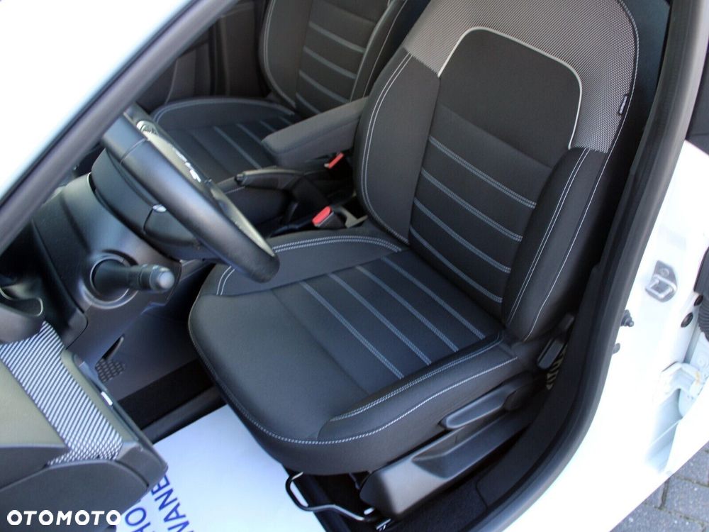 Dacia Sandero - 11