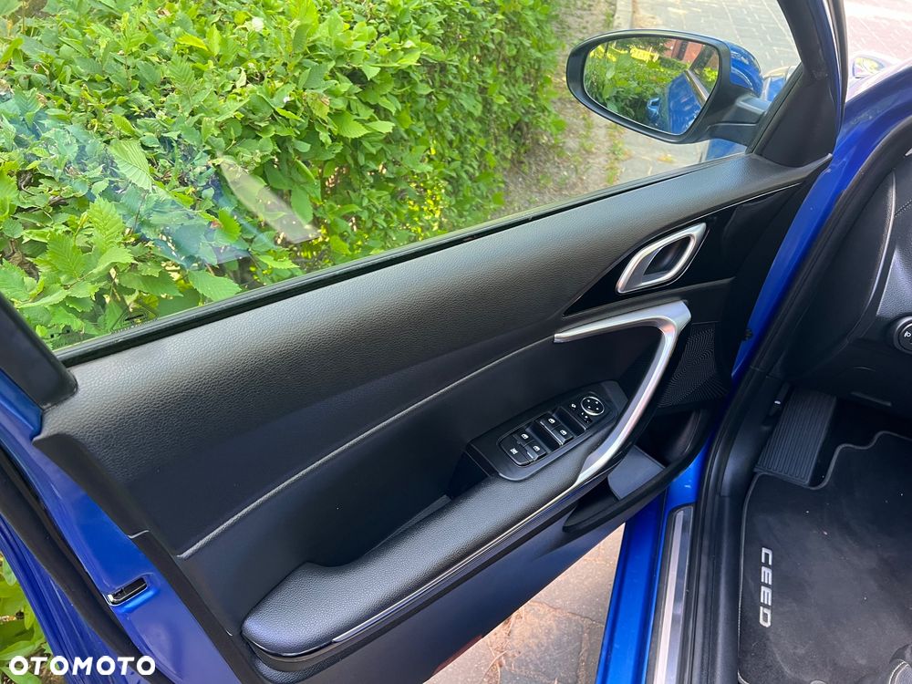 Kia Ceed 1.6 GDI DCT OPF Platinum Edition - 10