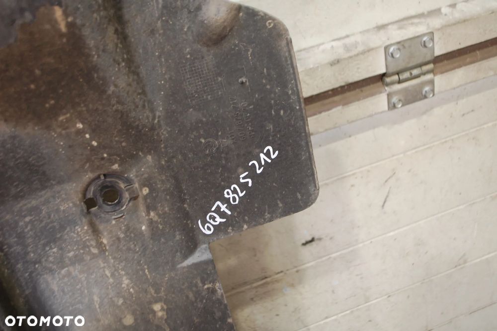 OSŁONA PODWOZIA LEWA PRAWA 6Q7825211 6Q7825212 SKODA ROOMSTER PRAKTIK - 9