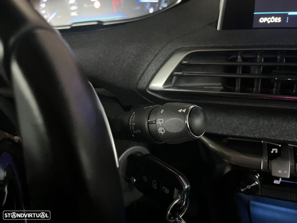 Peugeot 3008 PureTech 130 Stop & Start GPF EAT8 Allure Pack - 22