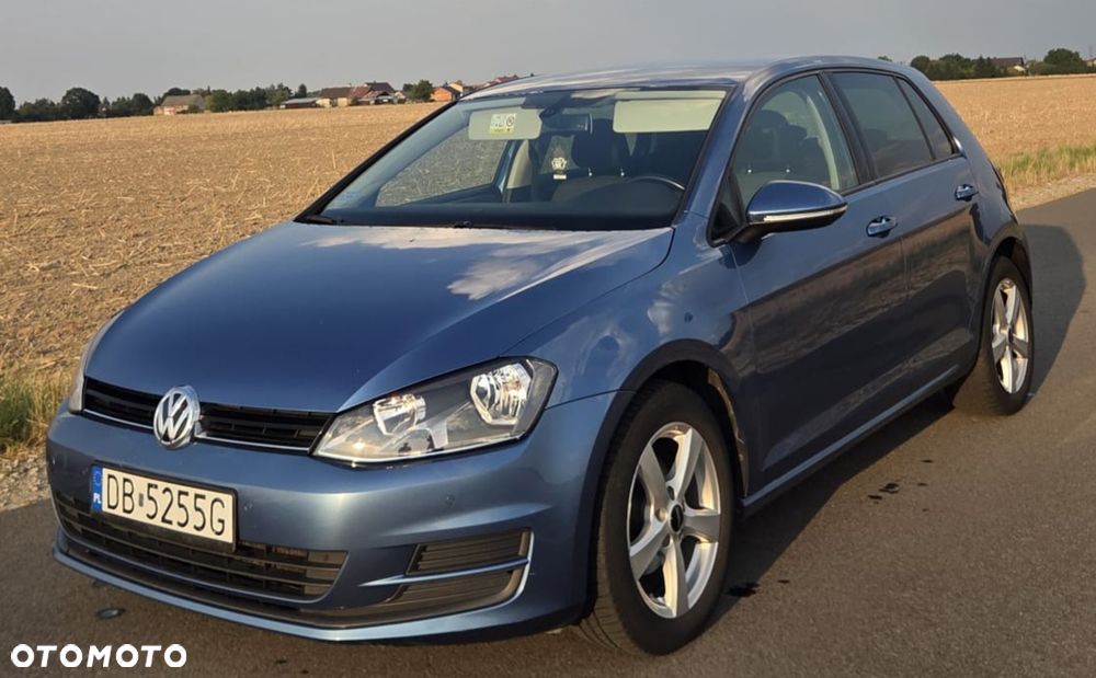 Volkswagen Golf - 2