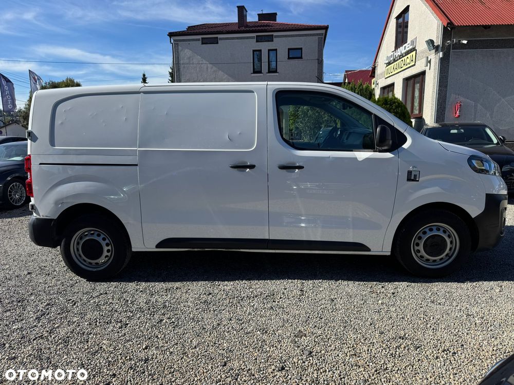 Opel Vivaro - 8