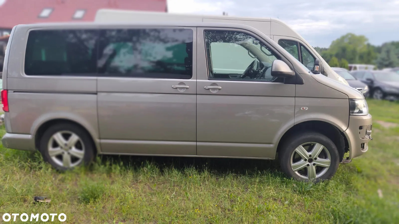 Volkswagen Multivan - 21